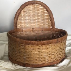 Wicker basket